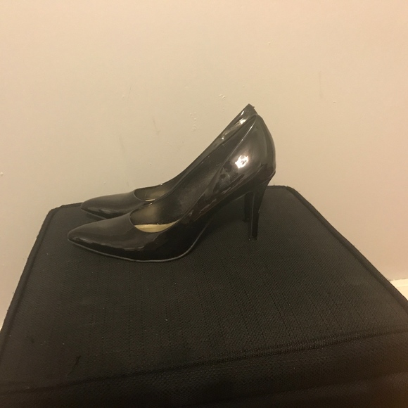 Heels - Picture 3 of 3